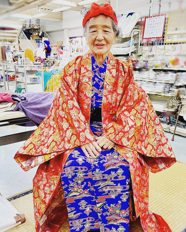 カジマヤーのお祝い用お着物を受取にご来店＆試着していただきました！