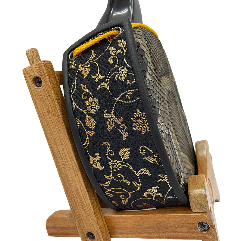 ティーガー（黒×金の唐草模様）