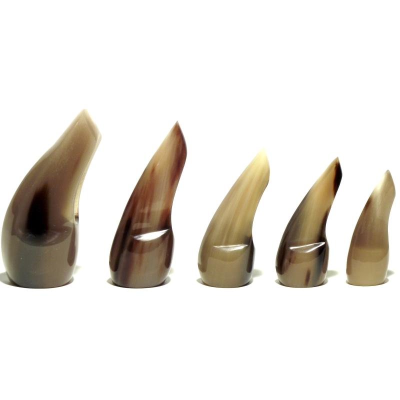 水牛つめ（バチ）黒