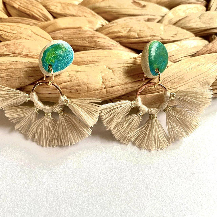 【ピアス＆イヤリング】ボリュームフリンジ グリーン ポリマークレイピアス